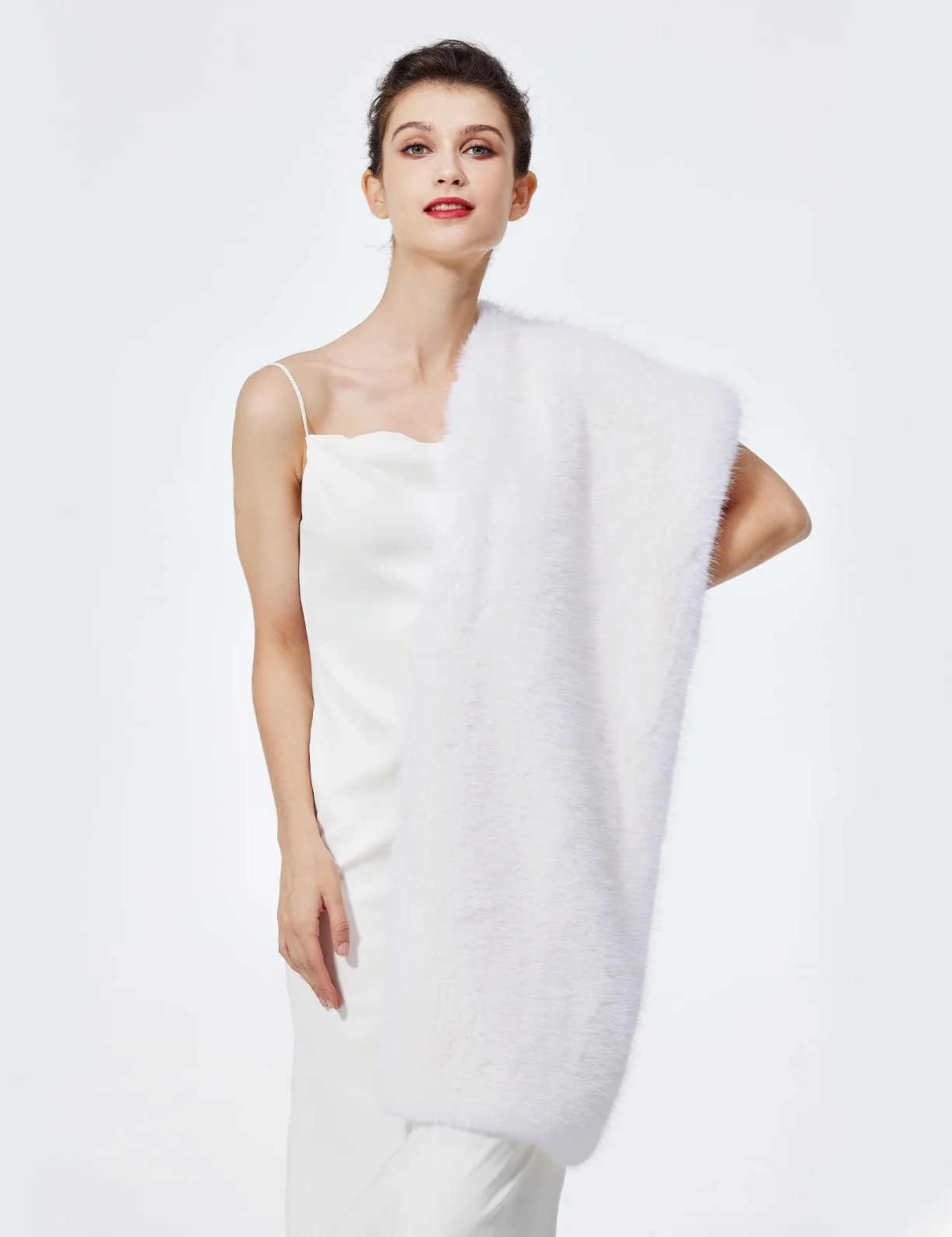 BEAUTELICATE Châle Étole en Fausse Fourrure Cape De Femme Mariage Hiver Boléro Fourrure pour Soirée Mariée Demoiselle d'honneur Cérémonie Fête Noël