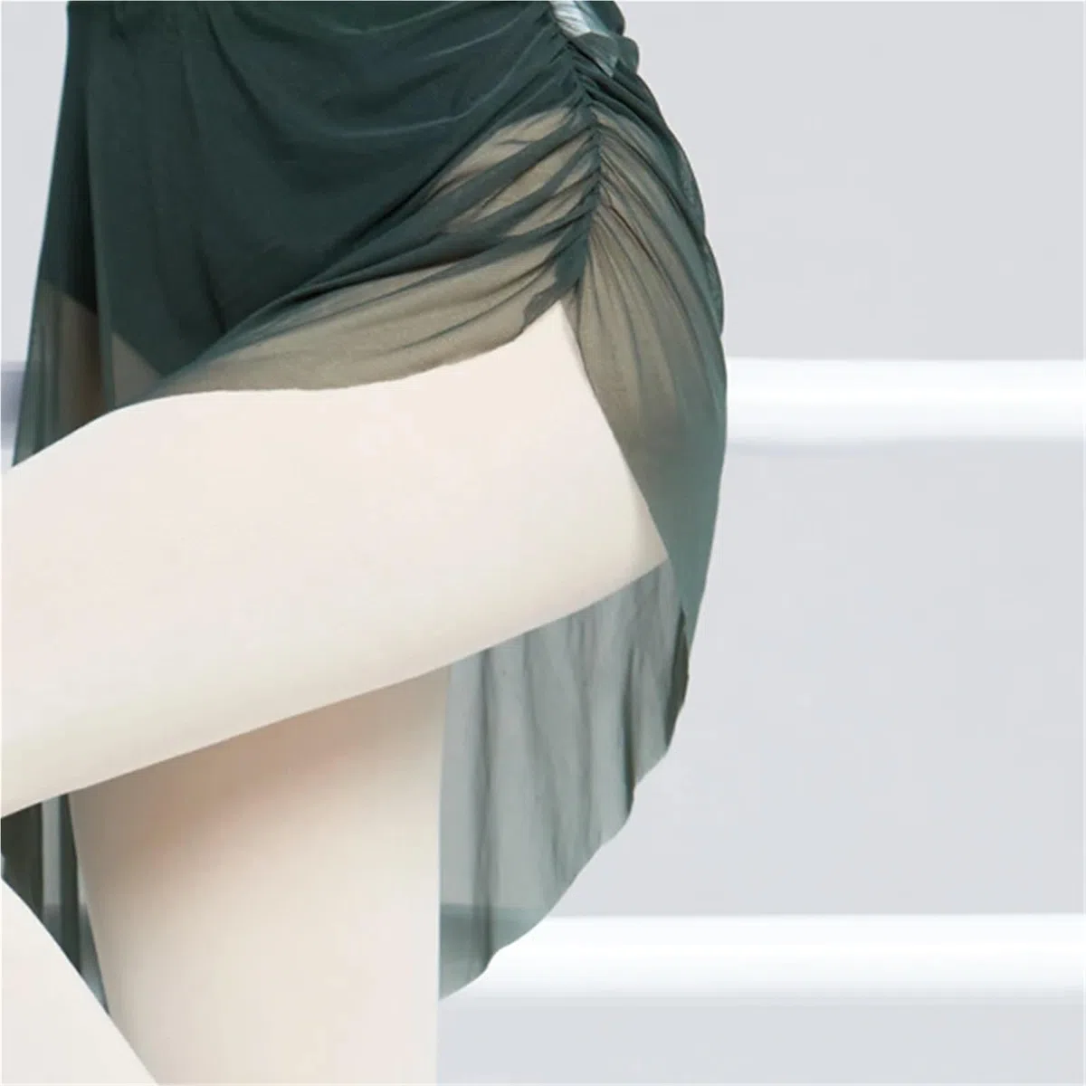 Jupes de ballet for femmes, jupes danse irrégulières en maille souple pliées sur le côté, robe élastique for filles adultes, ballerine nylon et tulle Pour Femmes