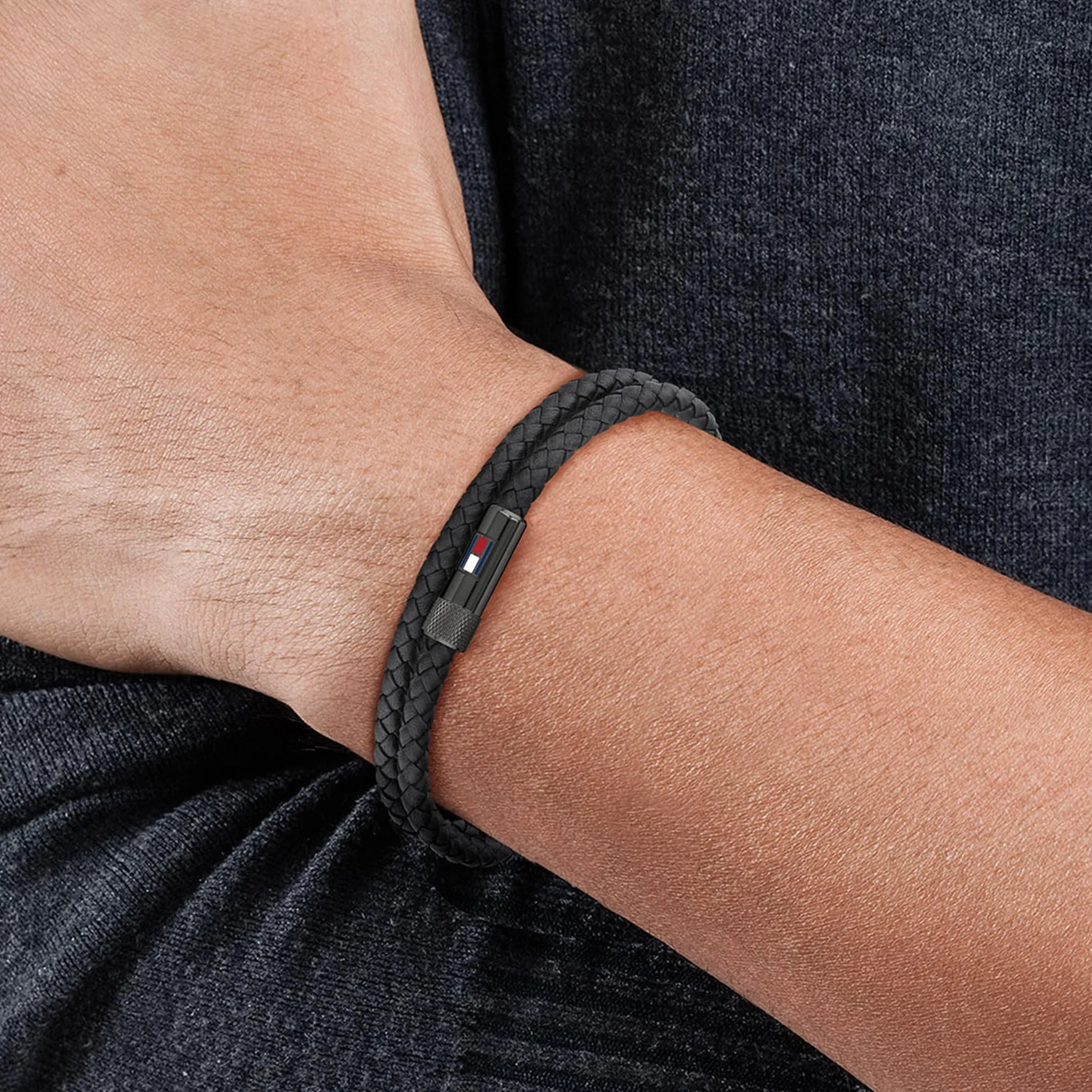 Tommy Hilfiger Jewelry Bracelet en cuir pour Homme avec fermeture magnétique