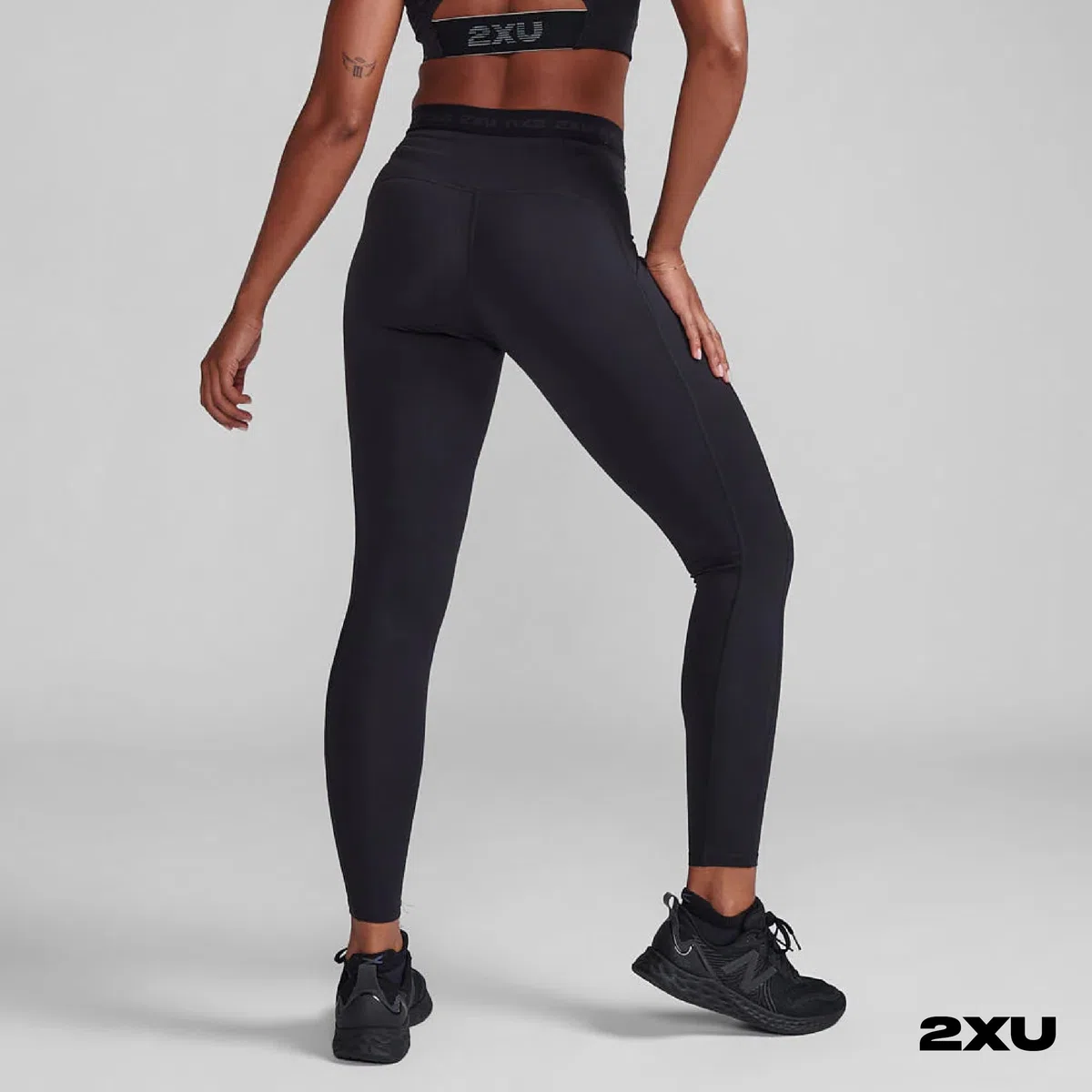 2XU Form Stash Collant de compression taille haute pour femme, vêtement de sport performant pour l'entraînement, récupération améliorée, noir/noir