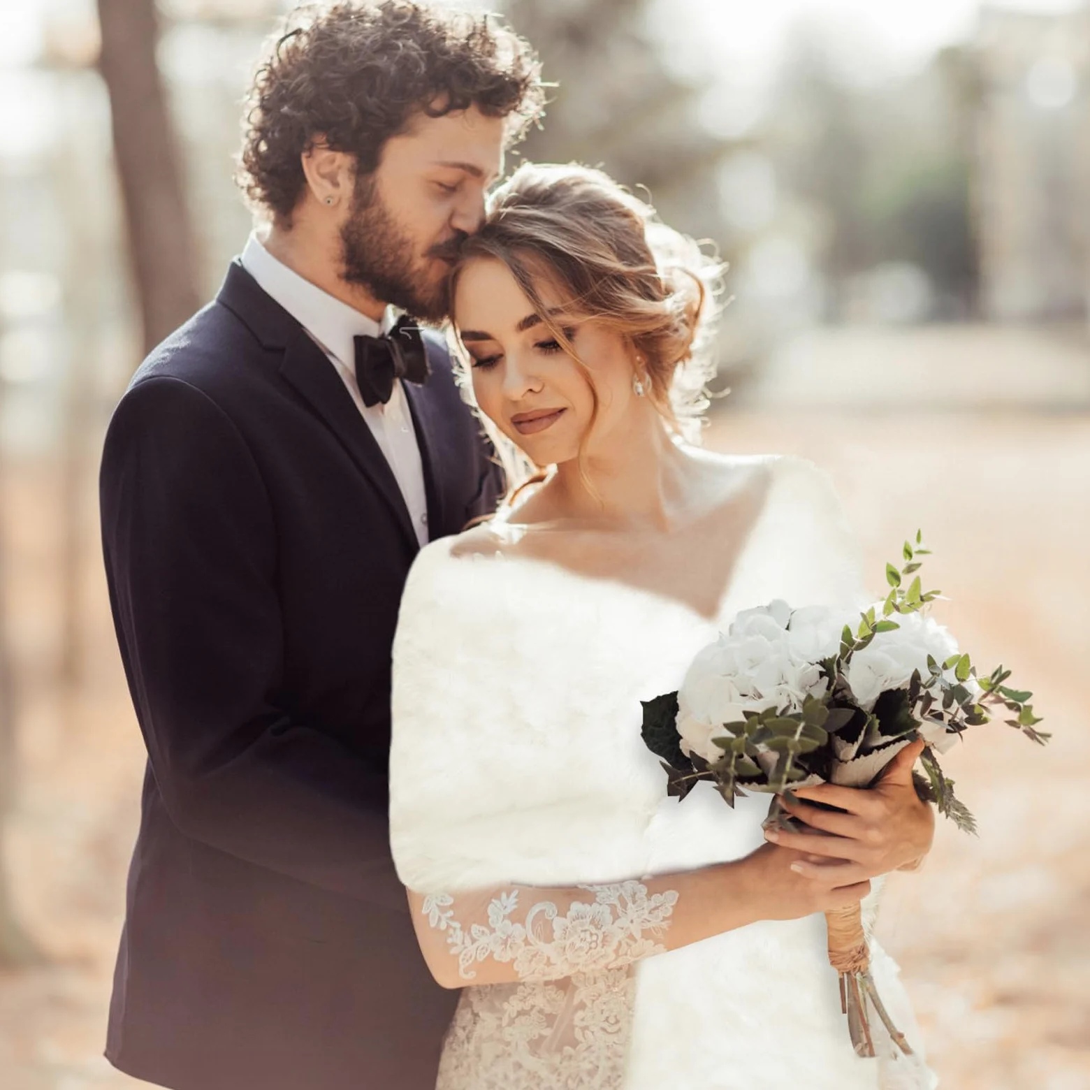 Femme de Mariage Faux Fourrure Châle Mariée Soirée Hiver Écharpes Cape Manteau Cardiga
