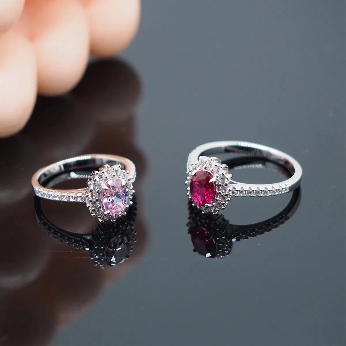 Bague pour femme en argent sterling 925/1000 avec rubis, bague à la mode avec pierres rouges pour femme, bijoux cadeaux pour Fête des mères, la Saint-Valentin