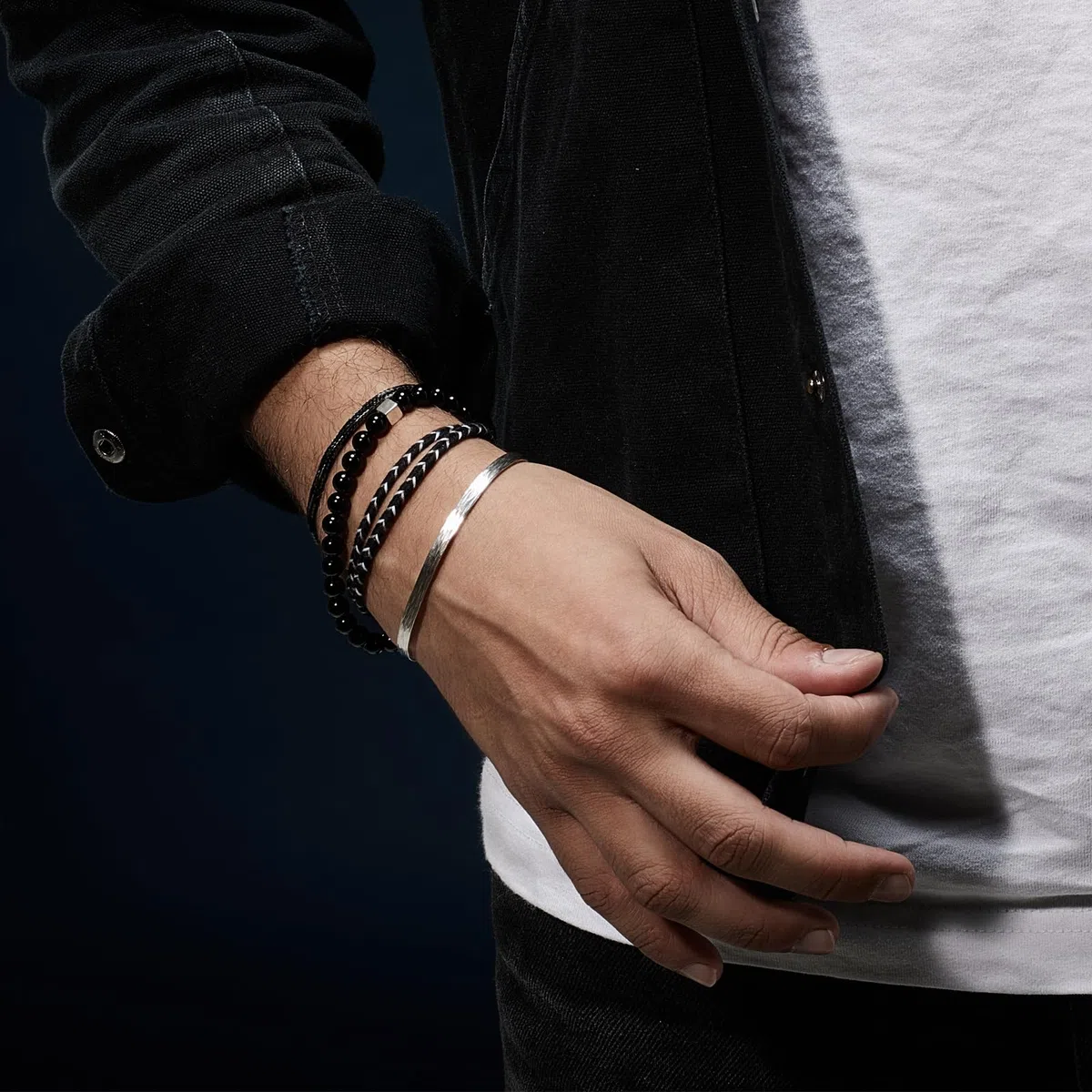 Nato Cuff - Bracelet en Argent 925 - Pierres Semi Précieuses Perles Onyx Poli- Bijou Homme ou Femme Fait Main en France (Large 19cm)