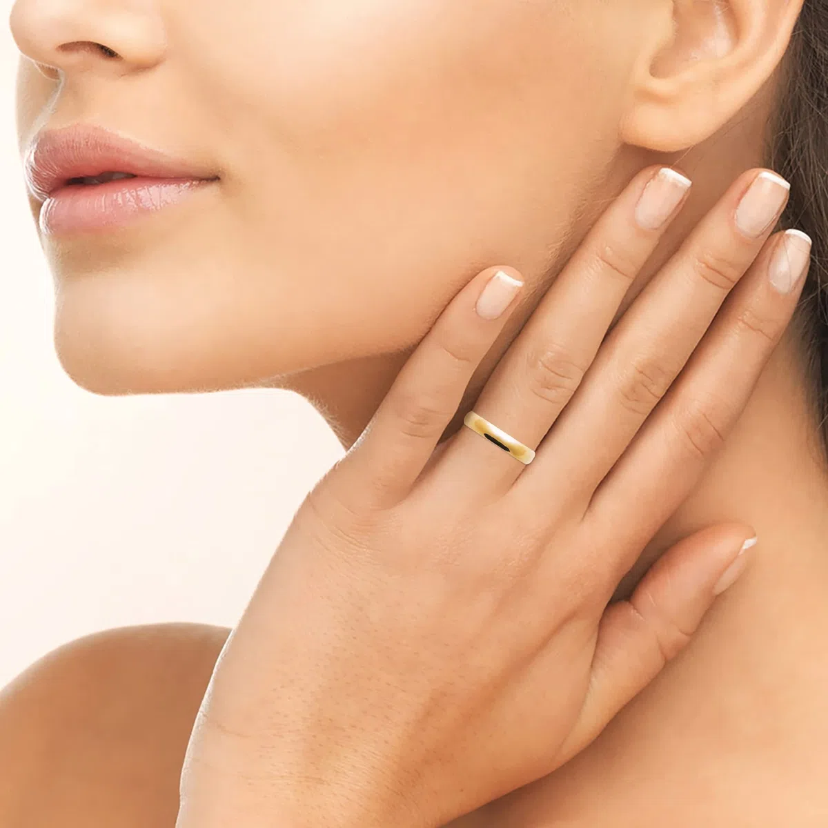 Tata Gisèle Bague Alliance Mixte en Plaqué Or 18 Carats - Largeur 4 mm - Gravure Incluse - Sachet Velours ou Ecrin