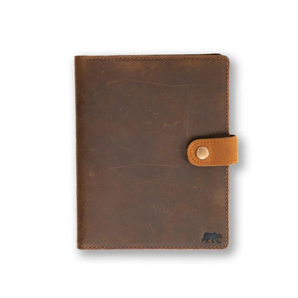 Alaskan MAKER - Étui à Carte Grise en Cuir Pleine Fleur - Rangement Documents Voiture & Cartes - Protection RFID - Fermeture Sécurisée Bouton Pression - Format Compact et Résistant (Wood)