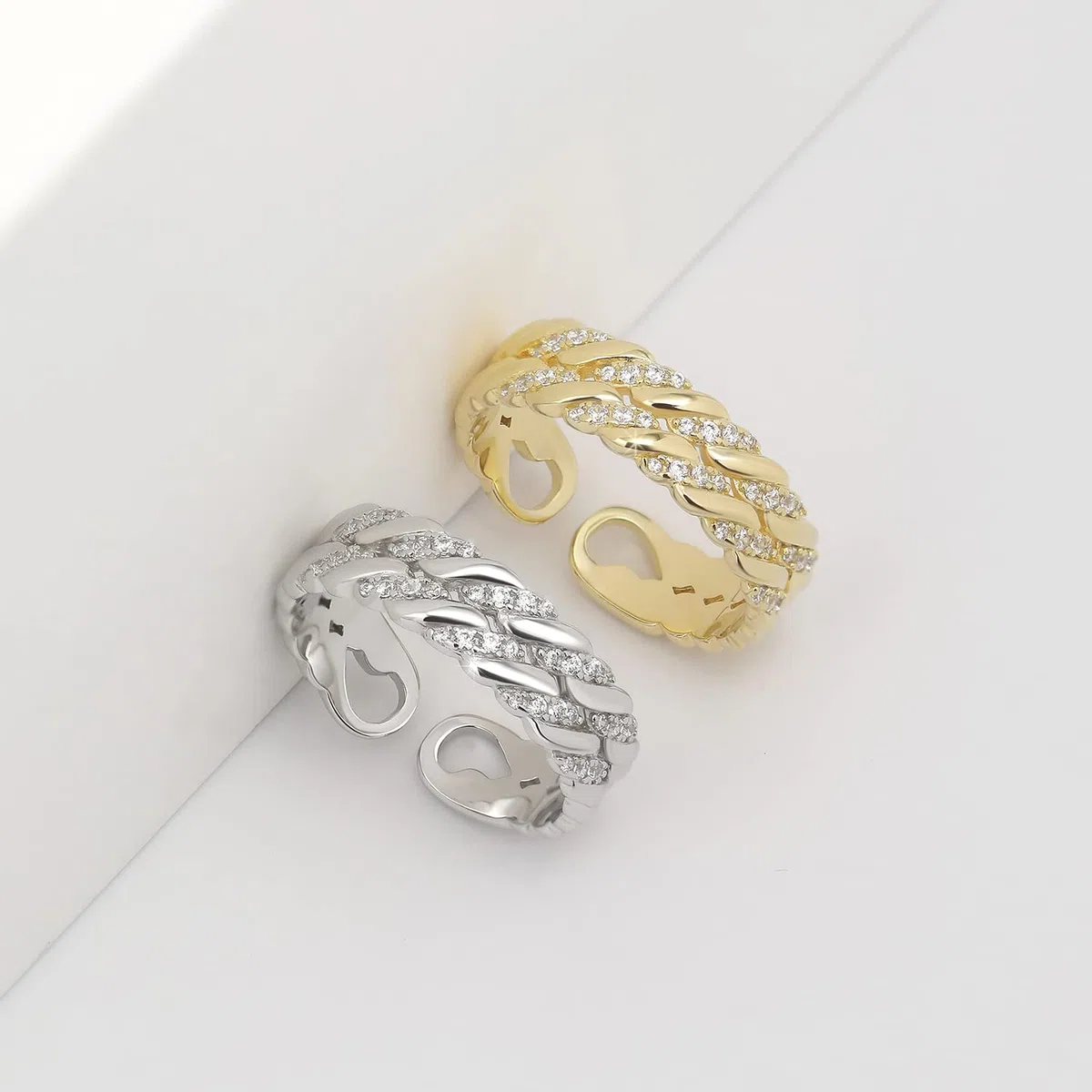 Bague de pouce en argent 925 pour femmes Bague délicate en or empilable Bague d'amitié faite à la main et torsadée