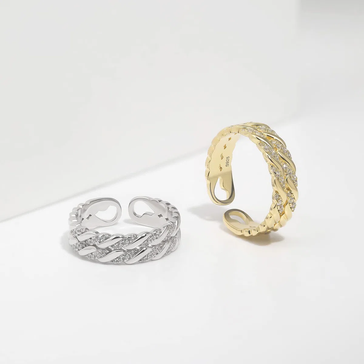 Bague de pouce en argent 925 pour femmes Bague délicate en or empilable Bague d'amitié faite à la main et torsadée
