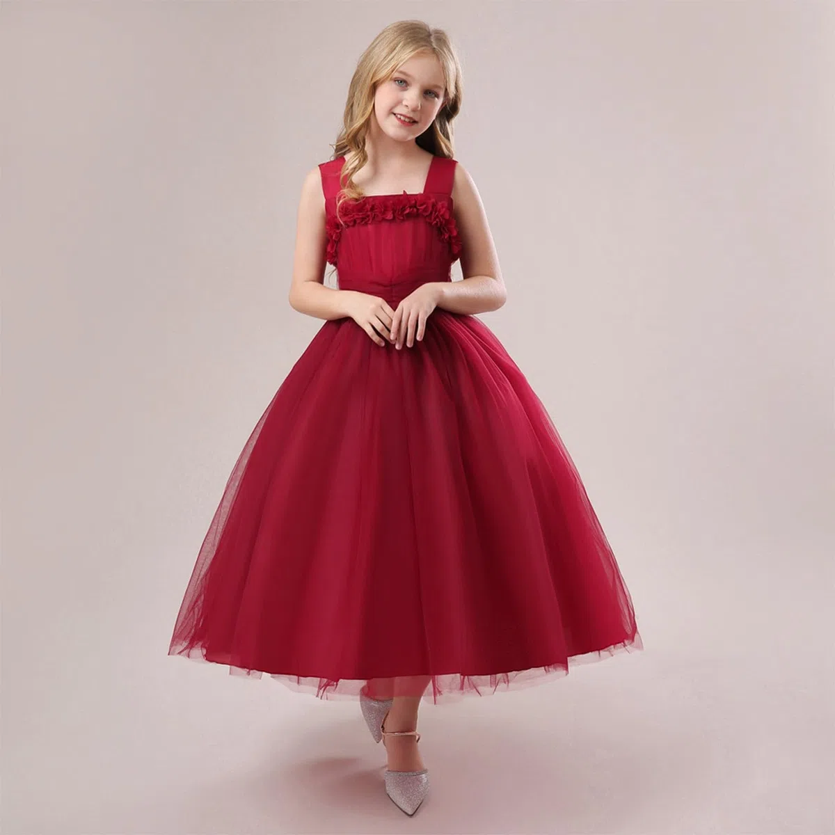Élégante robe de fête tutu sans manches pour fille avec jupe superposée fluide - Convient aux enfants plus grands.