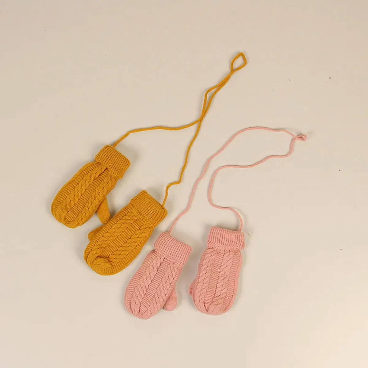 Zonto Bonnet Enfant Hiver Tricoté Chapeau d'hiver pour Enfants, Écharpe, Gant Set, Chapeau Tricoté, Accessoires Chauds pour Enfants d'automne-Rose-6-10 Ans